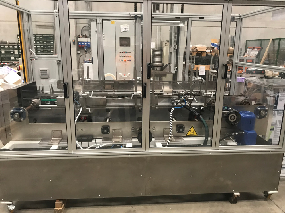 Femcare products packaging machine